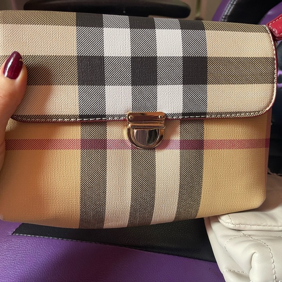 3 BundleForever 21 Cream Quilted Crossbody Bag,Red and Nude Crossbody Bag Cream - Picture 4 of 5